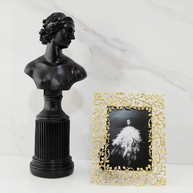 Vine Gold Resin Picture Frame-Scene Placement