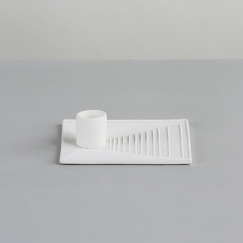 Spiral Pattern White Porcelain Candle Holder with Rectangle Base