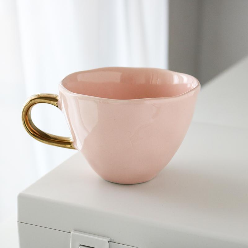 Hammered Pink Porcelain Coffee Mug with Gold Handle