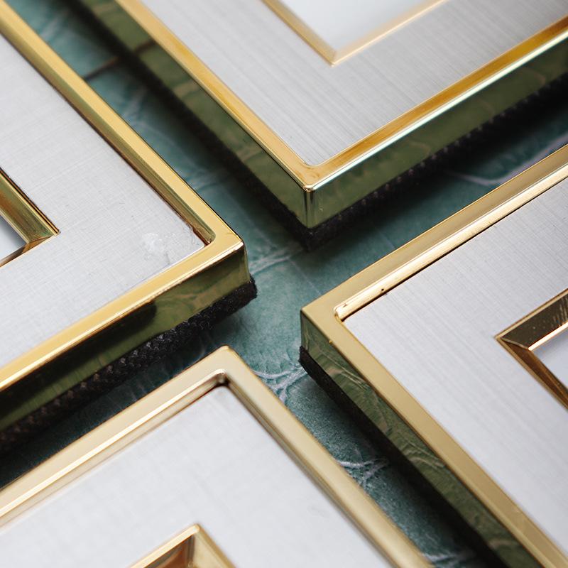 Gold and White Metal and Non-woven Fabric Picture Frame-Frame Details