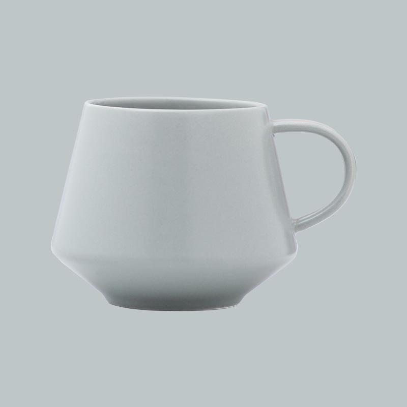 Classic Light Gray Ceramic Mug in Pure Color