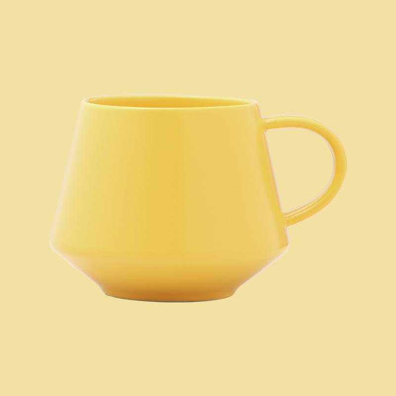 Classic Yellow Ceramic Mug in Pure Color